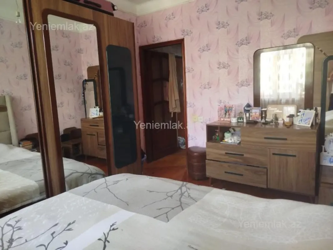 Satılır 3 otaqlı köhnə tikili 83 m²