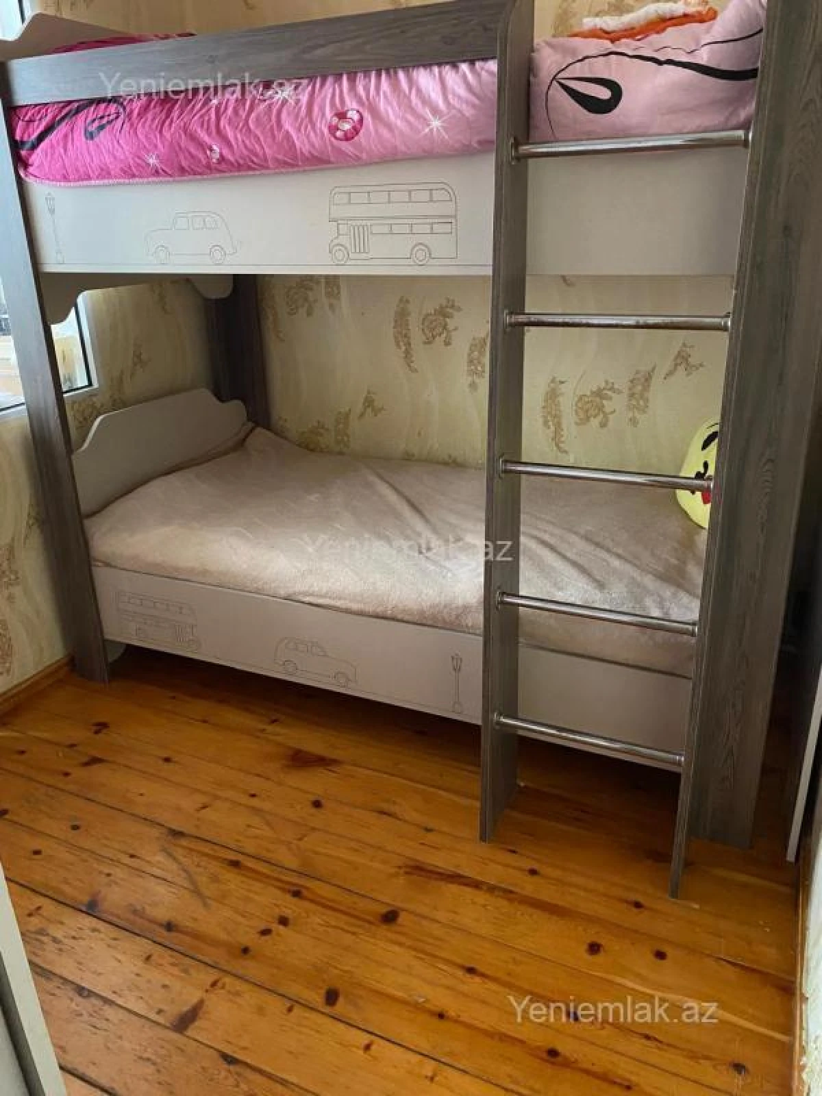 Satılır 3 otaqlı köhnə tikili 83 m²