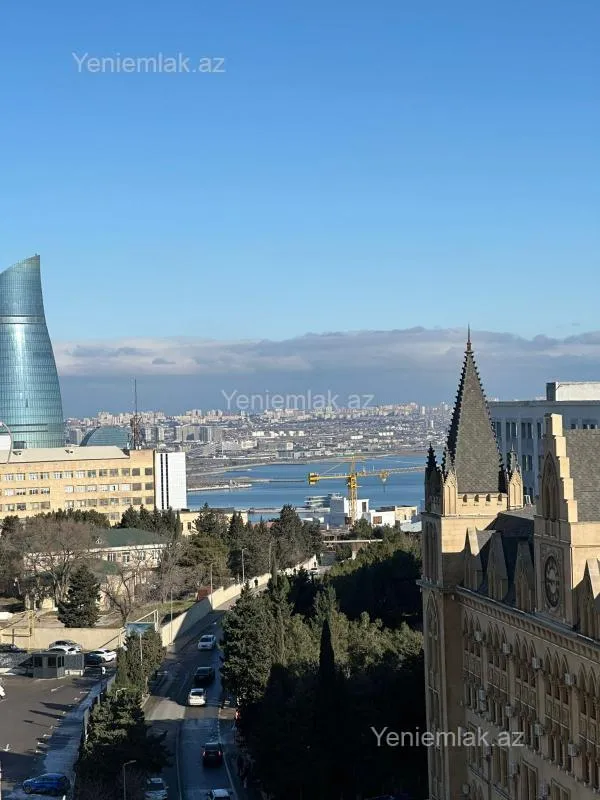 Satılır 3 otaqlı yeni tikili 85 m²