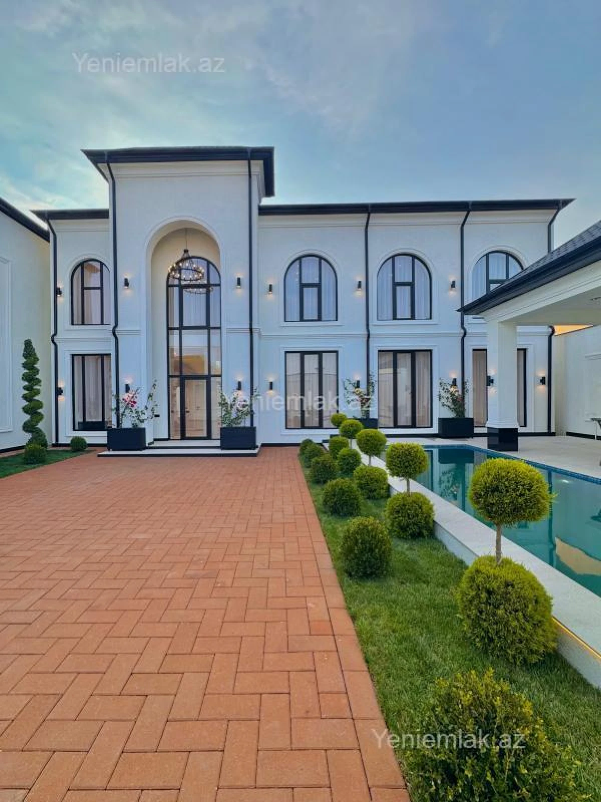 Satılır 4 otaqlı həyət evi 220 m²