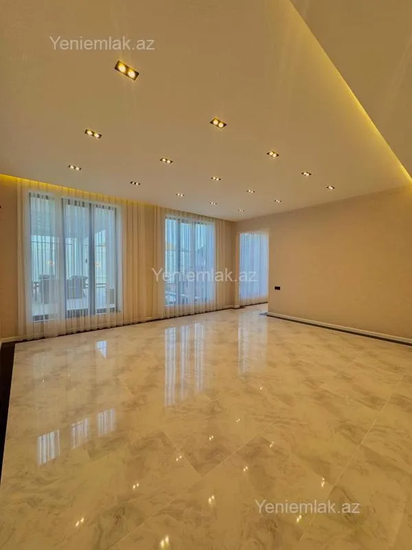 Satılır 4 otaqlı həyət evi 220 m²