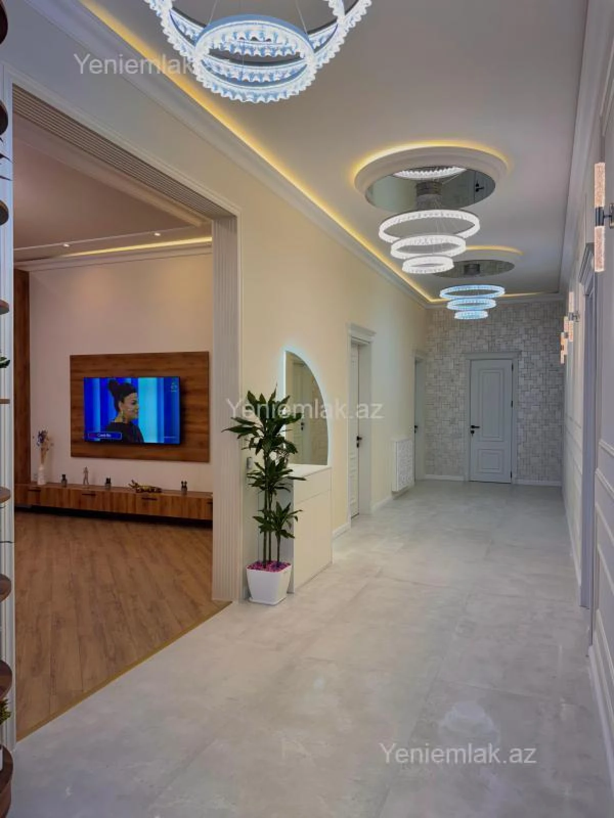 Satılır 5 otaqlı həyət evi 250 m²