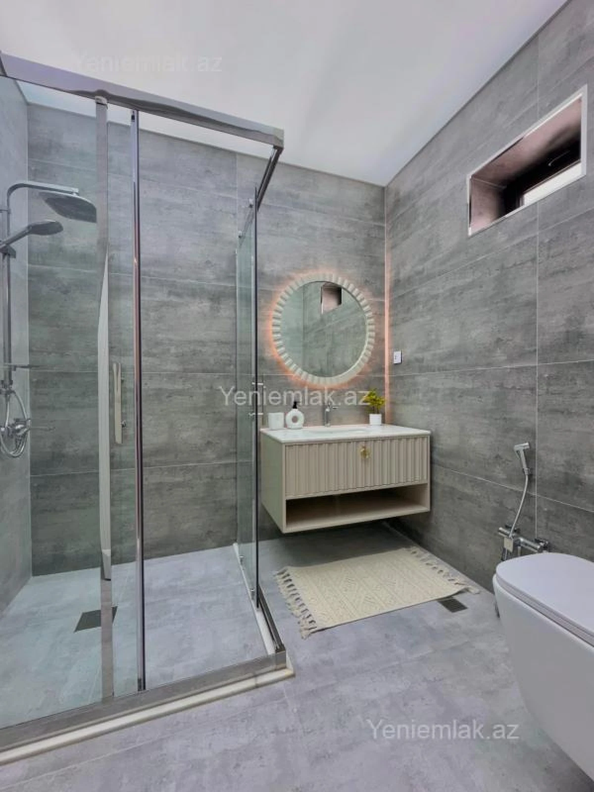 Satılır 5 otaqlı həyət evi 250 m²