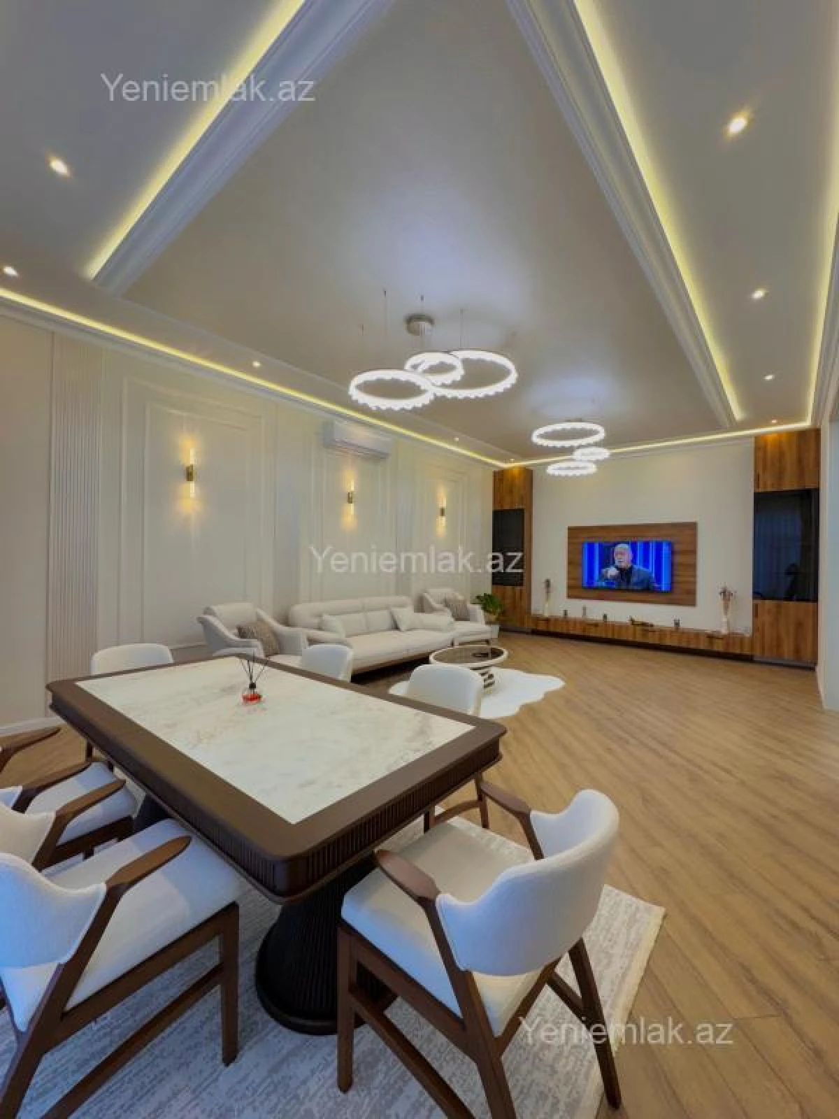 Satılır 5 otaqlı həyət evi 250 m²