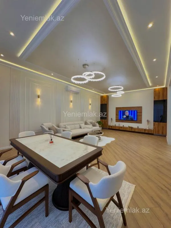 Satılır 5 otaqlı həyət evi 250 m²