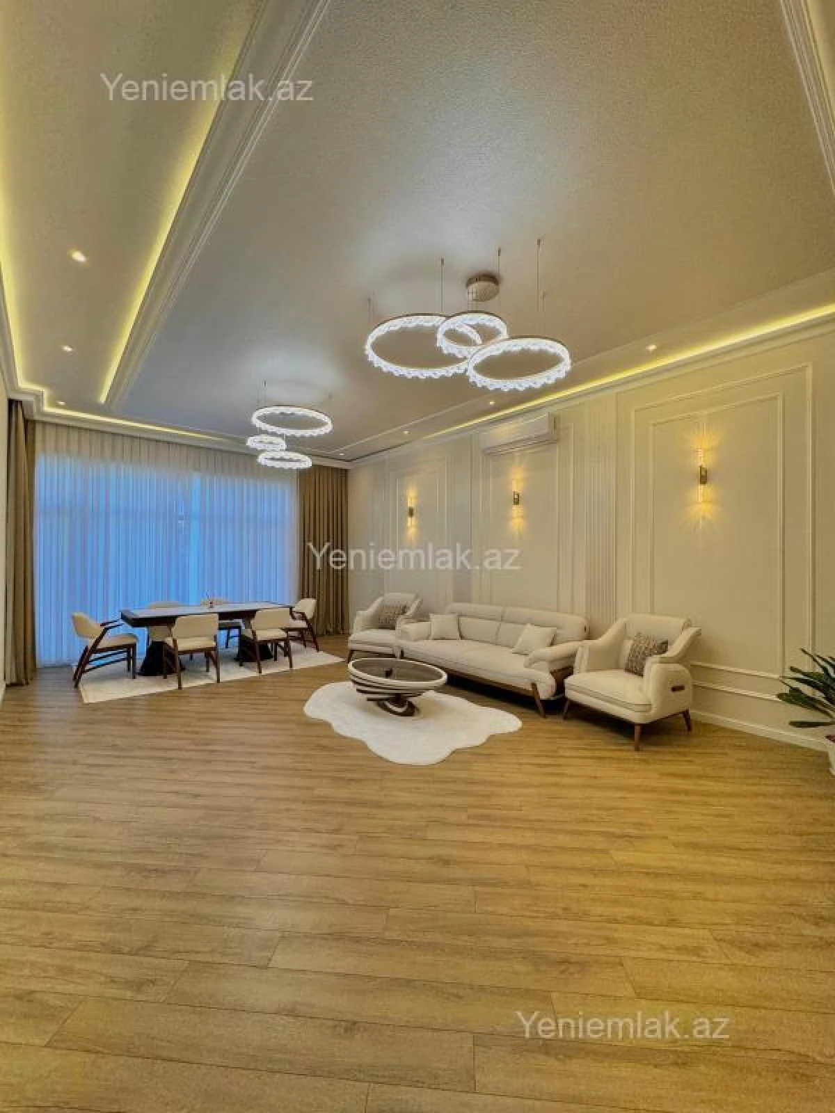 Satılır 5 otaqlı həyət evi 250 m²