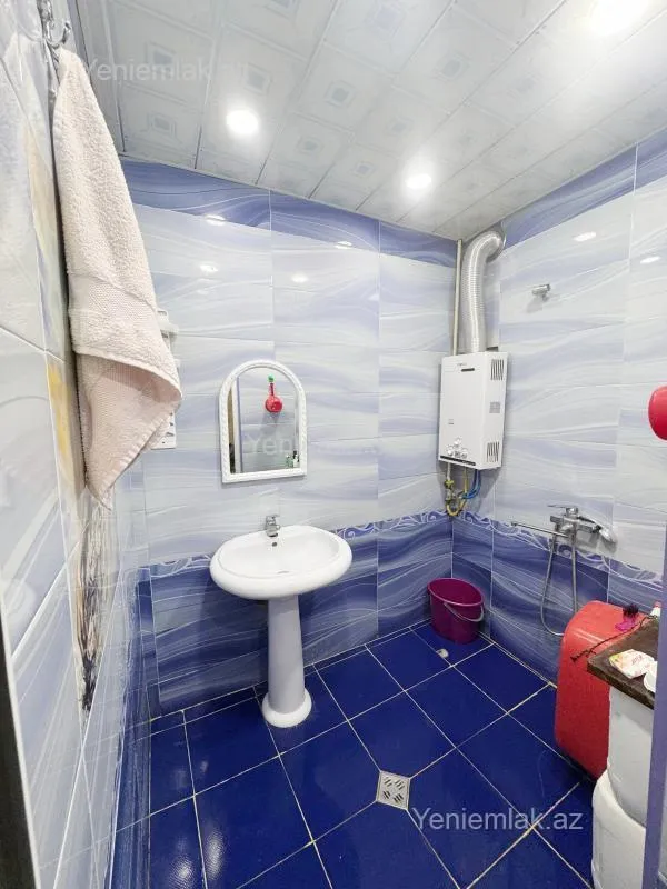 Satılır 3 otaqlı köhnə tikili 80 m²