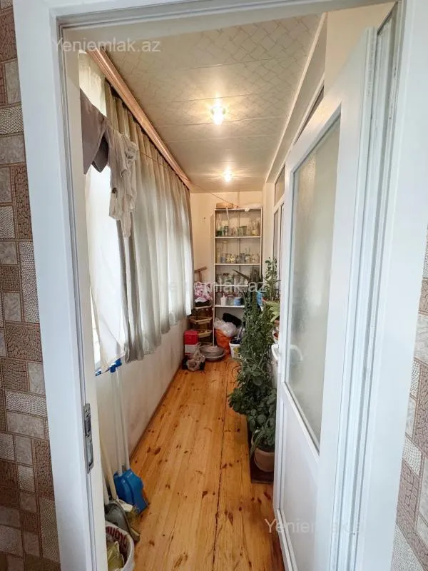 Satılır 3 otaqlı köhnə tikili 80 m²