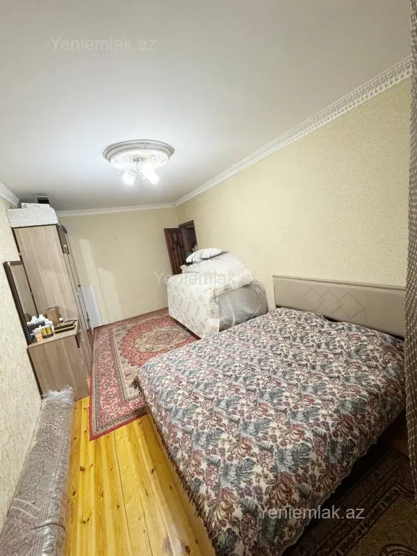Satılır 3 otaqlı köhnə tikili 80 m²
