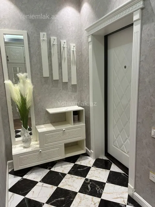 Satılır 3 otaqlı yeni tikili 100 m²