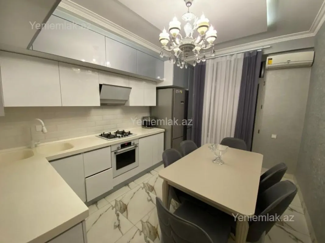 Satılır 3 otaqlı yeni tikili 100 m²