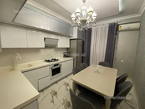 Satılır 3 otaqlı yeni tikili 100 m²