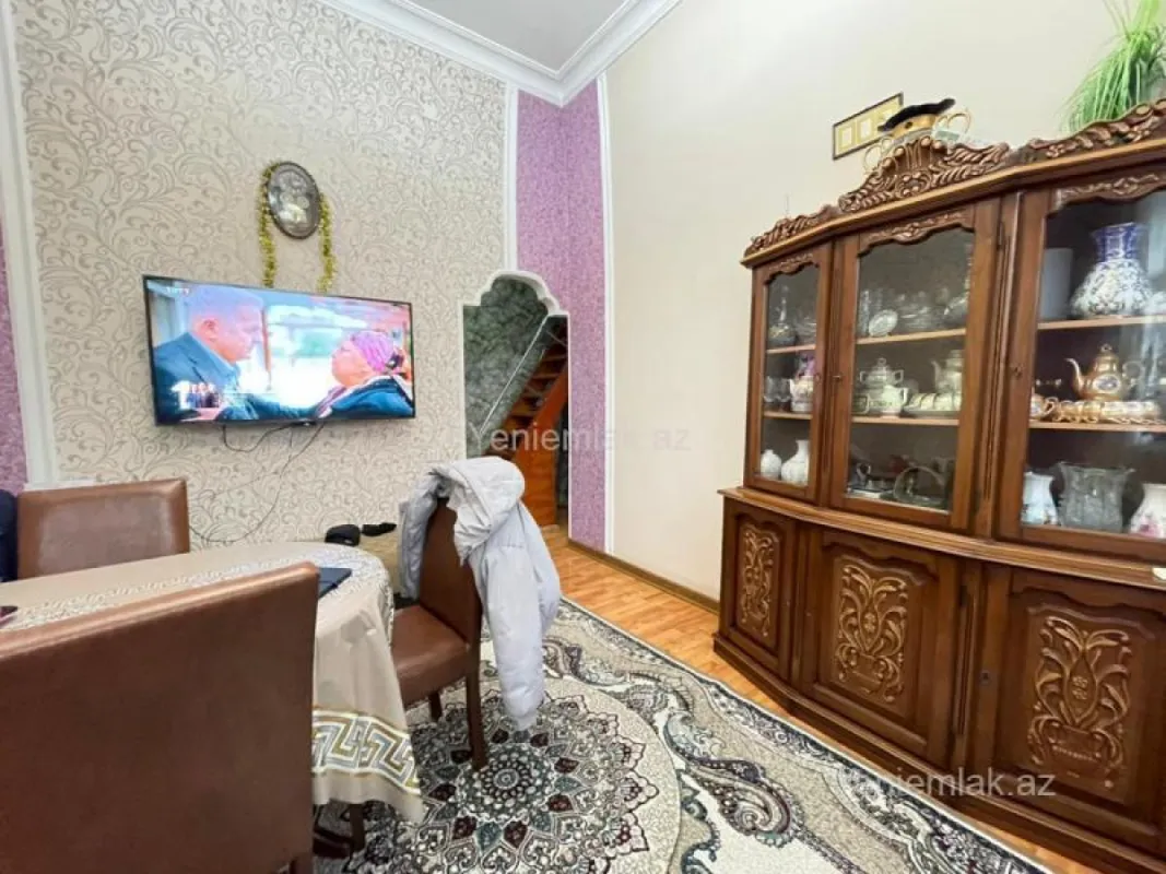 Satılır 3 otaqlı köhnə tikili 62.4 m²