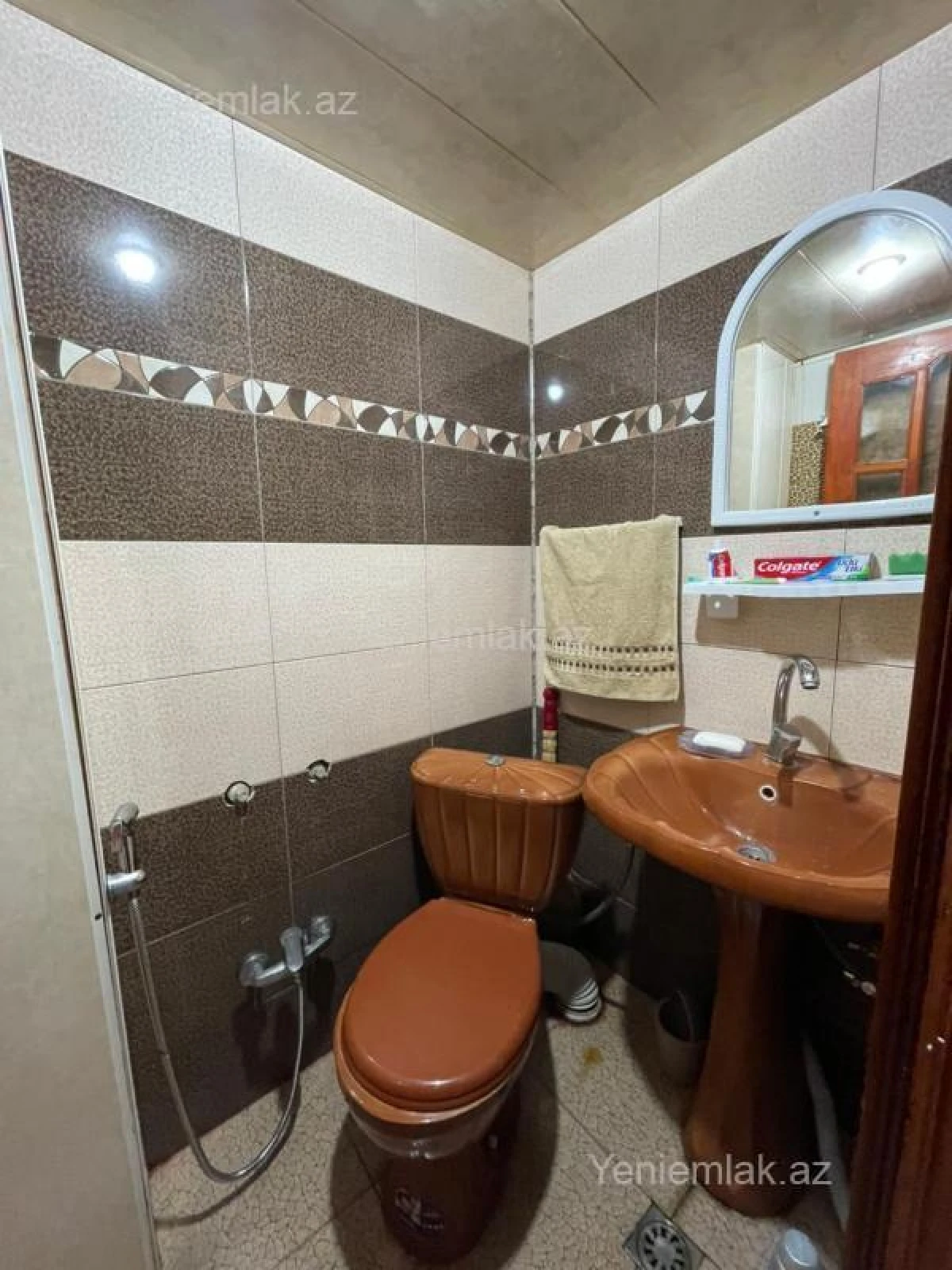 Satılır 3 otaqlı köhnə tikili 62.4 m²