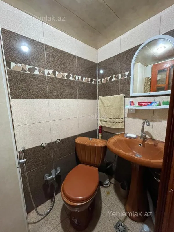 Satılır 3 otaqlı köhnə tikili 62.4 m²