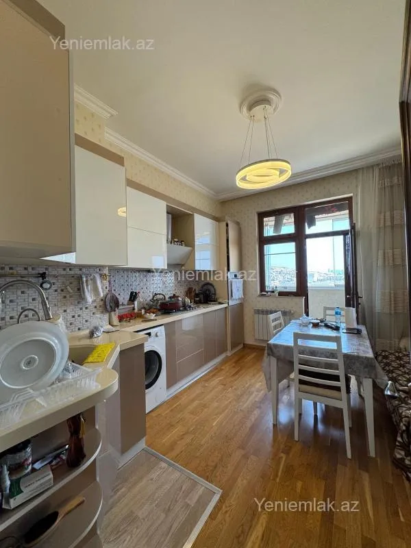 Satılır 2 otaqlı yeni tikili 80 m²