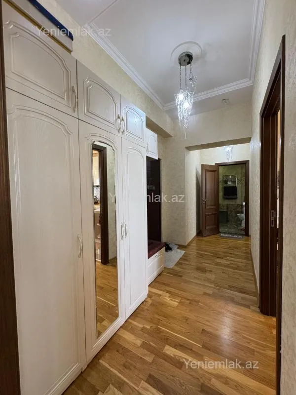 Satılır 2 otaqlı yeni tikili 80 m²