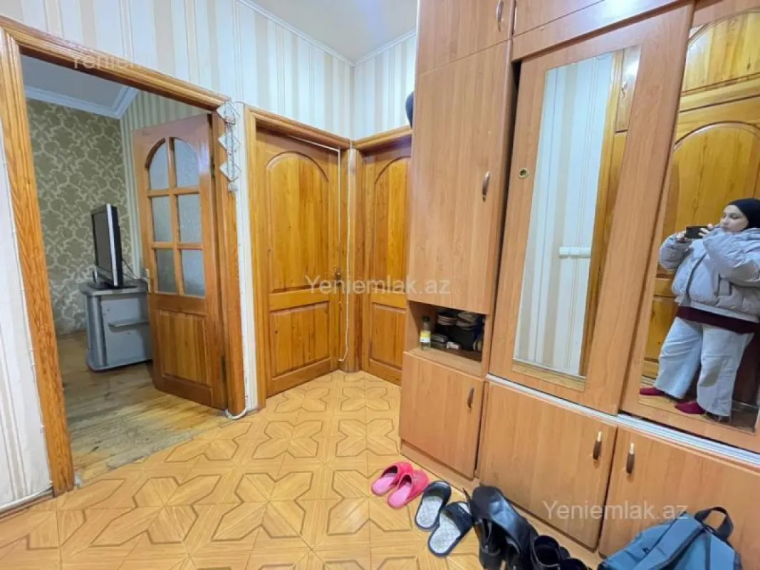 Satılır 3 otaqlı köhnə tikili 60 m²