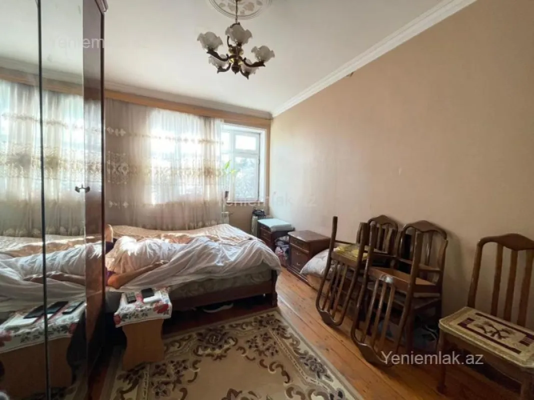 Satılır 3 otaqlı köhnə tikili 60 m²