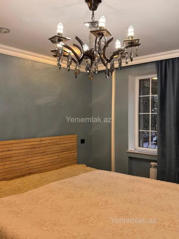 Satılır 3 otaqlı köhnə tikili 70 m²