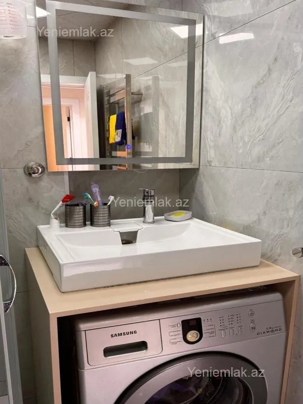 Satılır 3 otaqlı köhnə tikili 70 m²