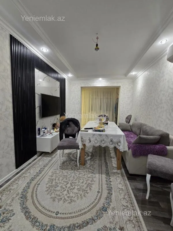 Satılır 2 otaqlı köhnə tikili 55 m²