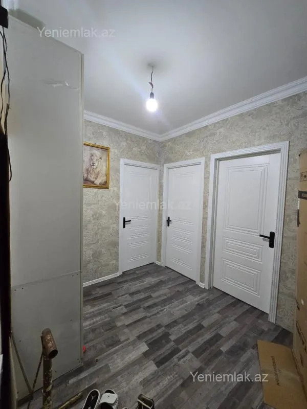 Satılır 2 otaqlı köhnə tikili 55 m²