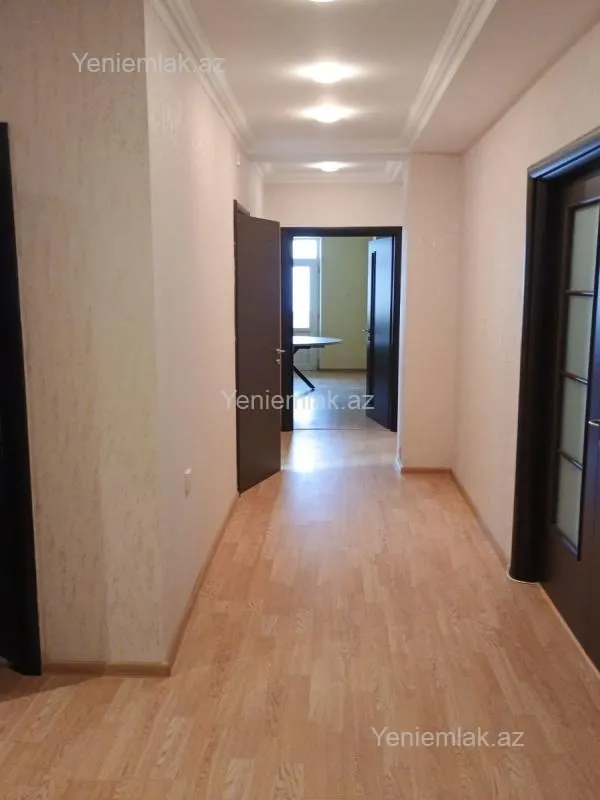 Satılır 4 otaqlı yeni tikili 132 m²
