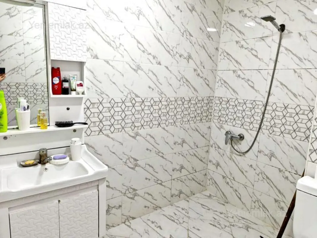 Satılır 2 otaqlı köhnə tikili 40 m²