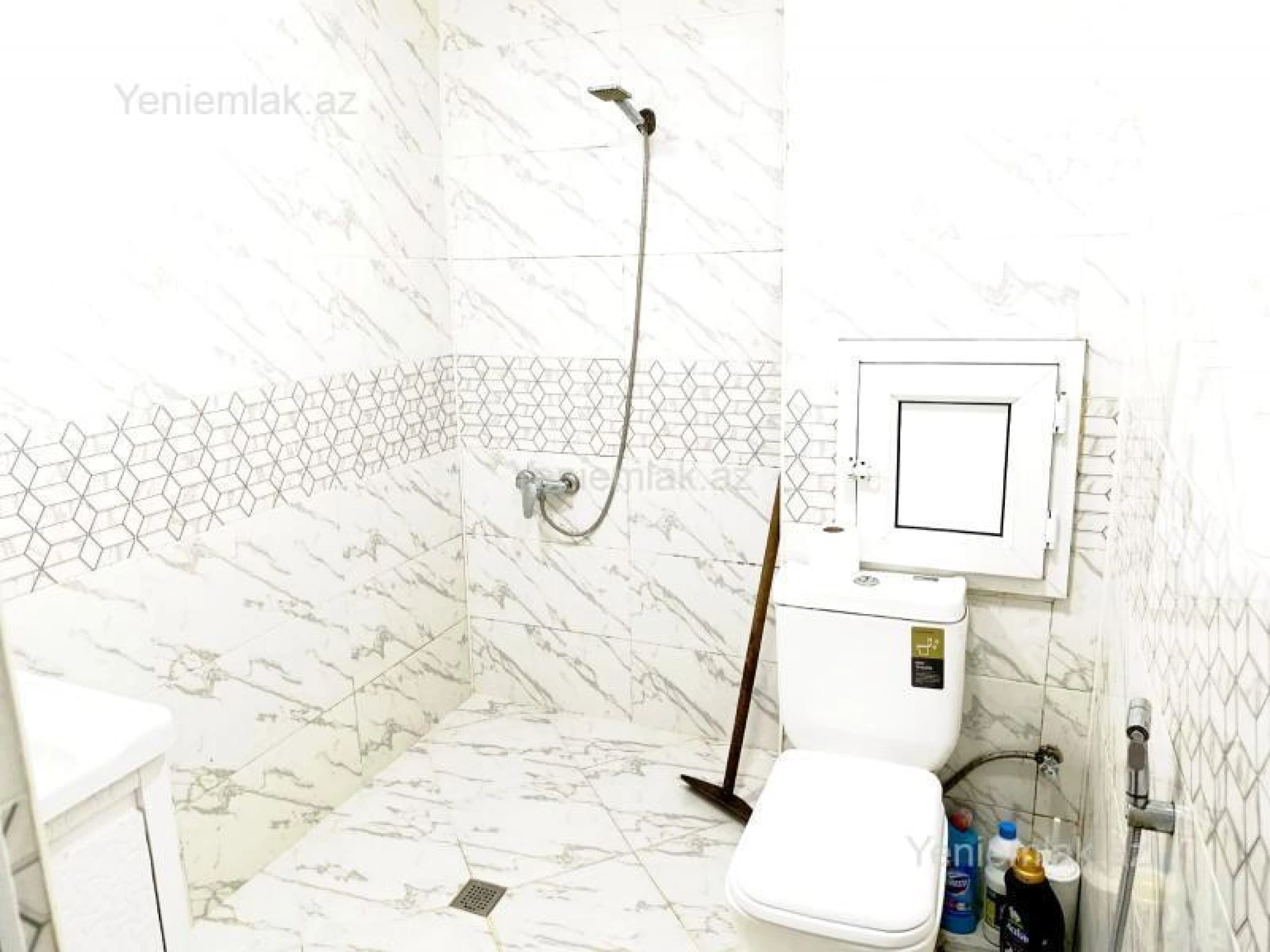 Satılır 2 otaqlı köhnə tikili 40 m²