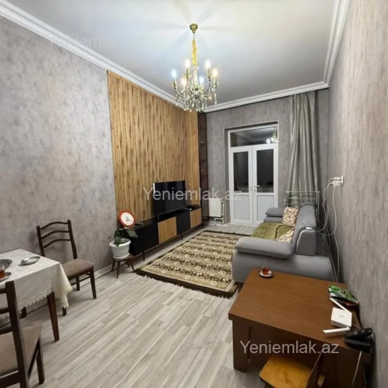 Satılır 2 otaqlı köhnə tikili 58 m²