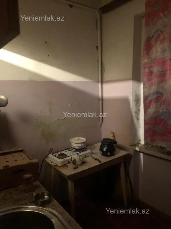 Satılır 1 otaqlı köhnə tikili 45 m²