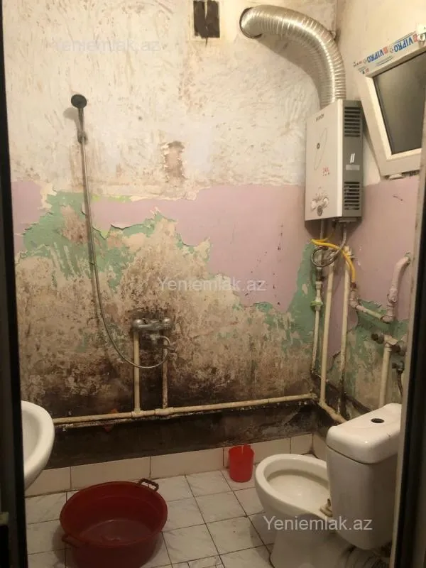 Satılır 1 otaqlı köhnə tikili 45 m²