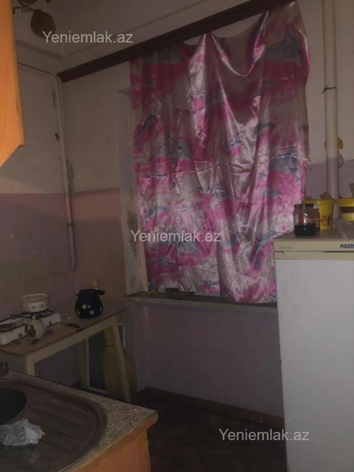 Satılır 1 otaqlı köhnə tikili 45 m²