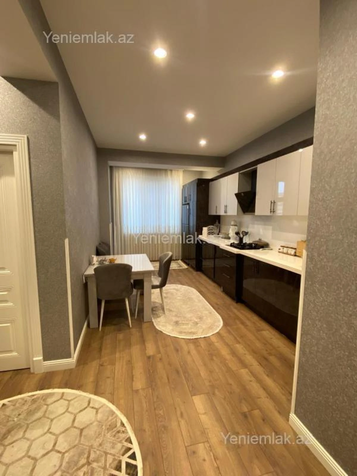 Satılır 3 otaqlı yeni tikili 90 m²