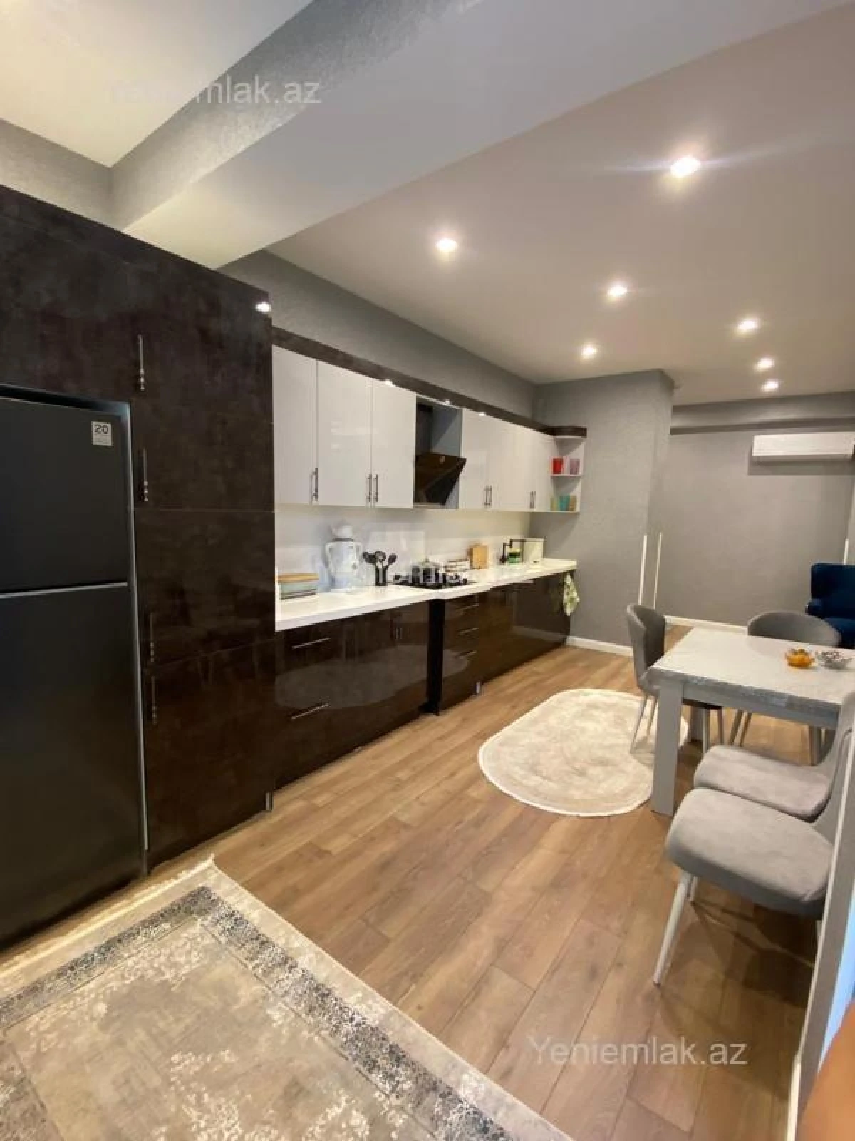 Satılır 3 otaqlı yeni tikili 90 m²