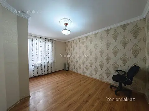 Satılır 2 otaqlı köhnə tikili 65 m²