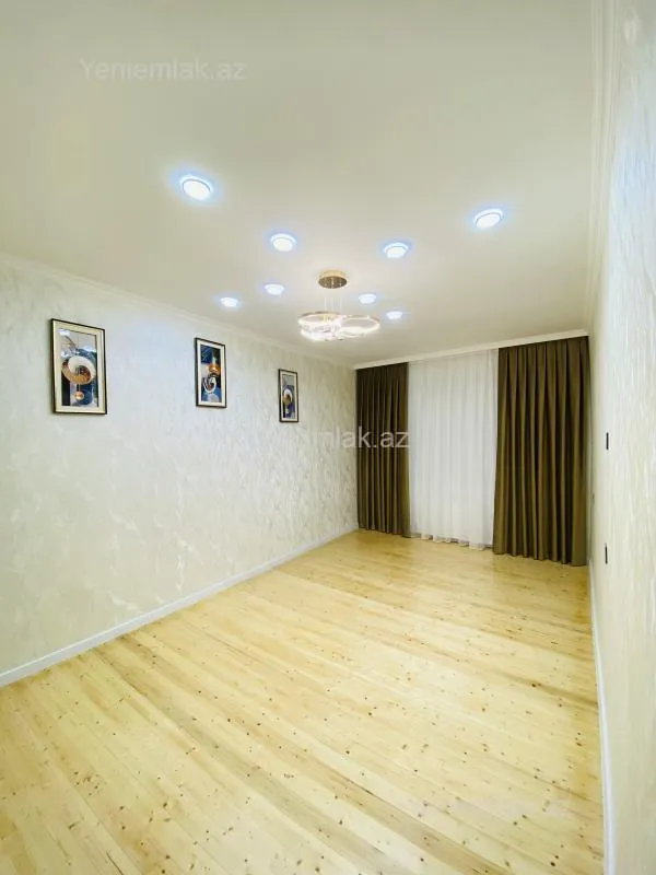 Satılır 2 otaqlı köhnə tikili 60 m²