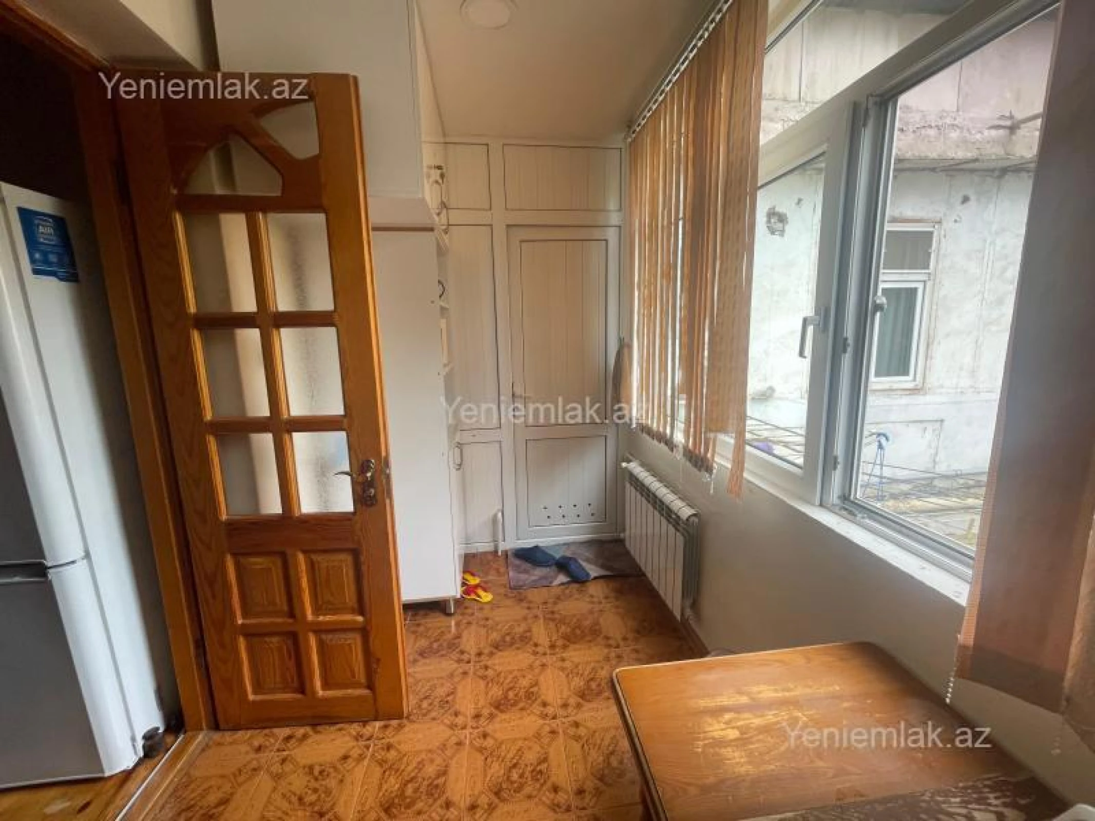 Satılır 4 otaqlı köhnə tikili 90 m²