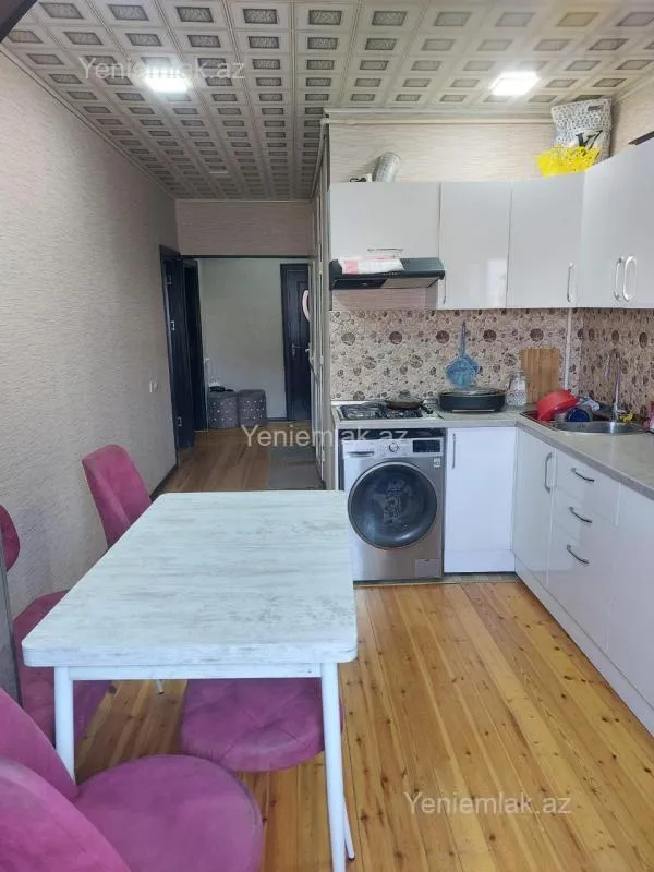 Satılır 3 otaqlı köhnə tikili 80 m²