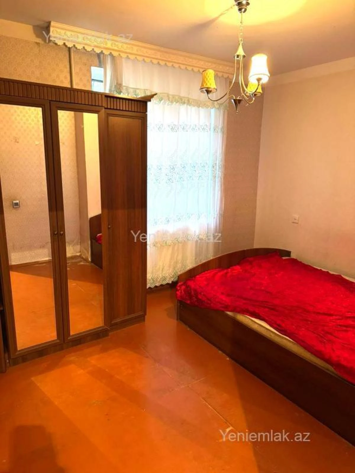 Satılır 3 otaqlı köhnə tikili 55 m²