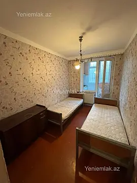 Satılır 3 otaqlı köhnə tikili 55 m²