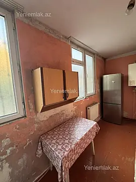 Satılır 3 otaqlı köhnə tikili 55 m²