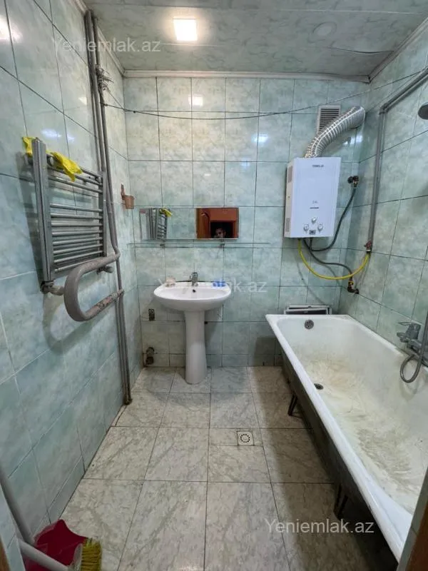 Satılır 3 otaqlı köhnə tikili 55 m²