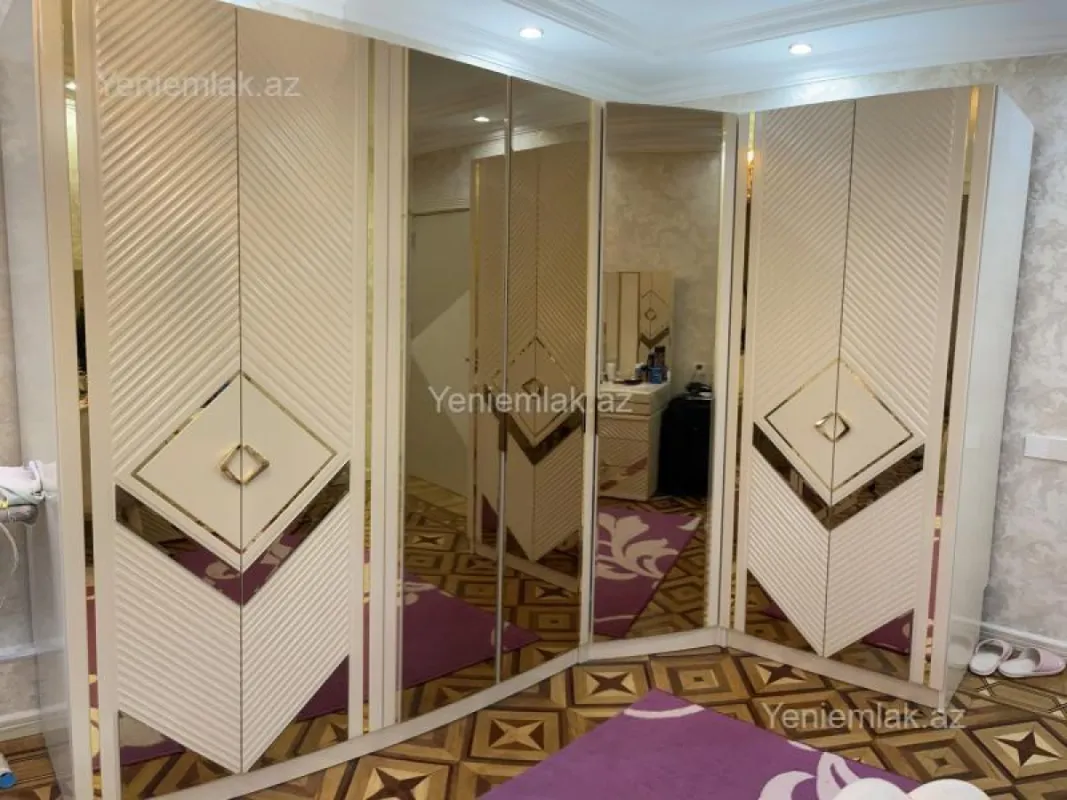 Satılır 5 otaqlı köhnə tikili 120 m²