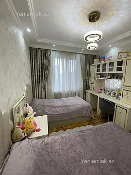 Satılır 5 otaqlı köhnə tikili 120 m²