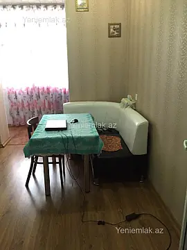 Satılır 2 otaqlı köhnə tikili 60 m²