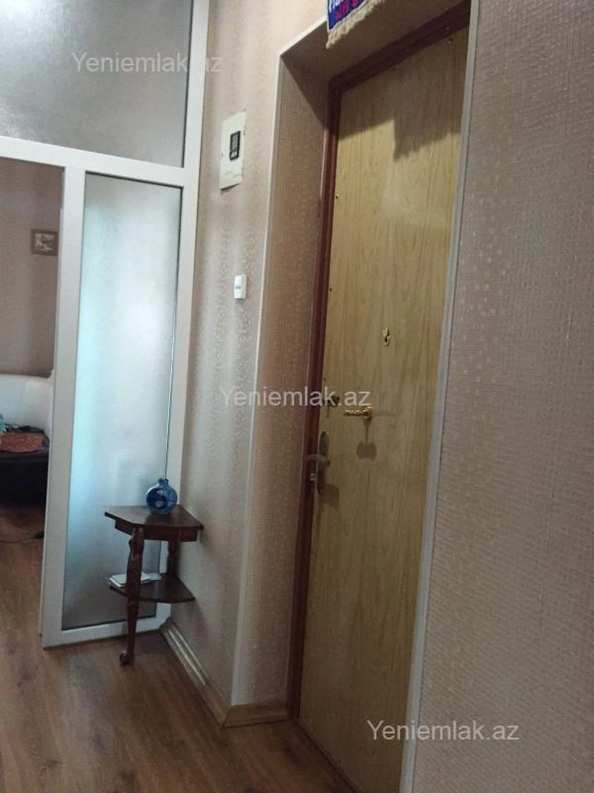 Satılır 2 otaqlı köhnə tikili 60 m²