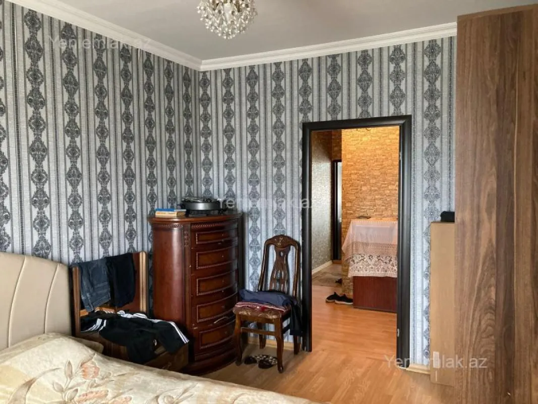 Satılır 2 otaqlı köhnə tikili 60 m²