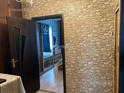 Satılır 2 otaqlı köhnə tikili 60 m²